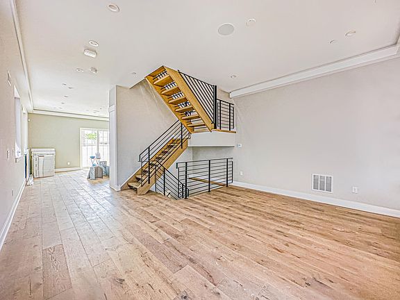 4th image of 2616 S 18th St #25