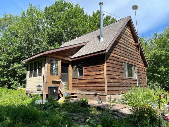 E3881 Lake Rd E, Ironwood, MI 49938