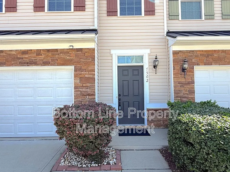 7562 Red Mulberry Way — Photo 2