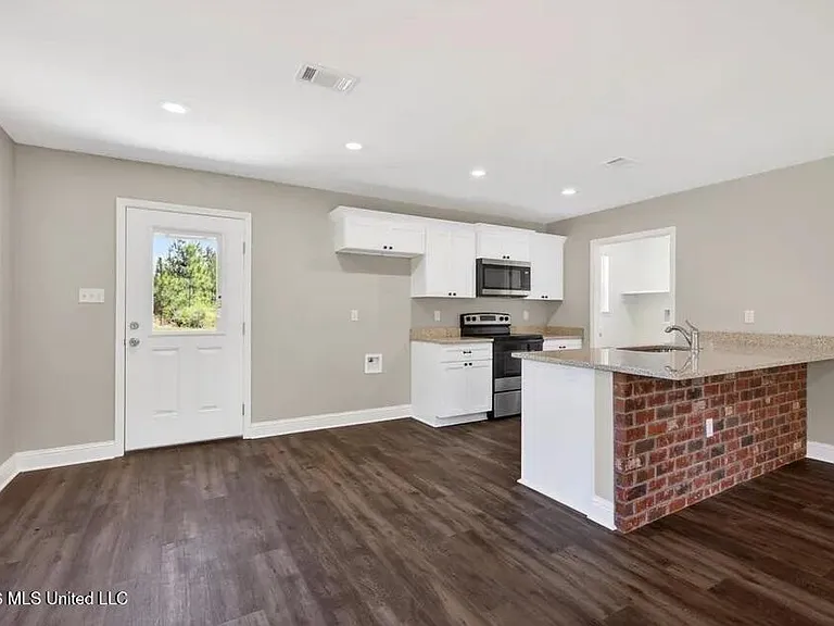 44 John Travis Rd — Photo 17