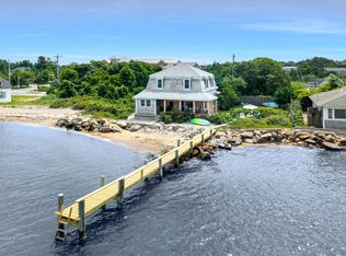 27 Beach Rd, Oak Bluffs, MA 02557