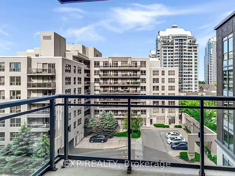 17 Kenaston Gdns #401 — Photo 6