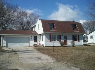 3042 Coolidge Ave, Racine, WI 53403
