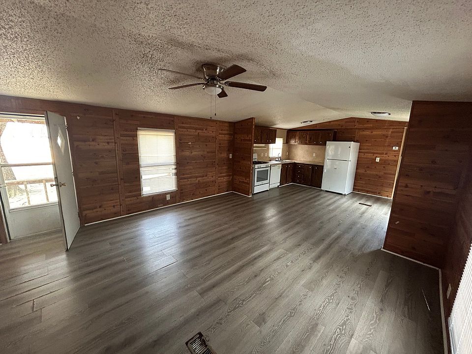 1st image of 2060 Deborah Ln #8