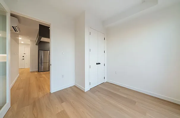 Bedroom, photo 1