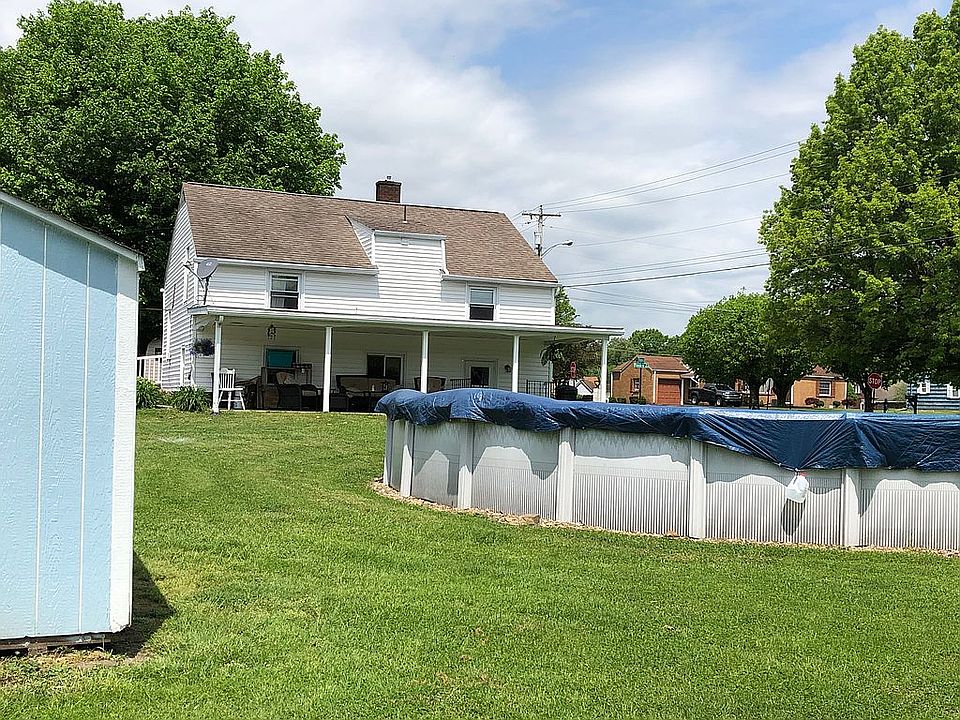 2nd image of 302 Meadow St