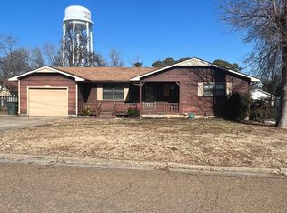 1012 E Florida Ave, Union City, TN 38261