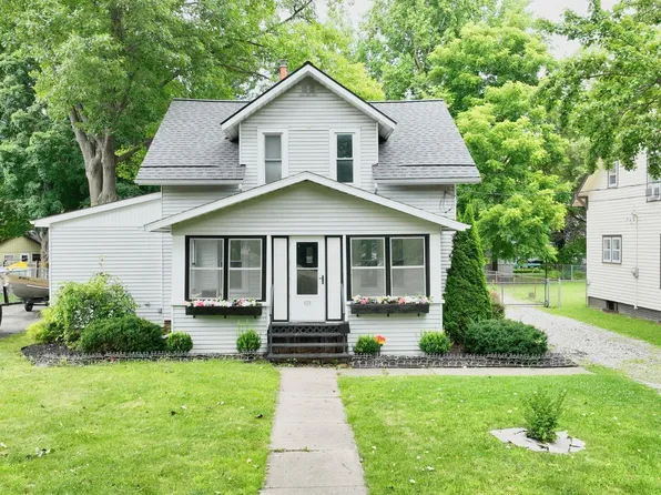 428 Pine St, Clio, MI 48420