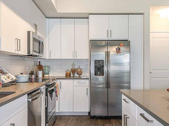 3rd image of 2501 Biscayne Blvd #1001