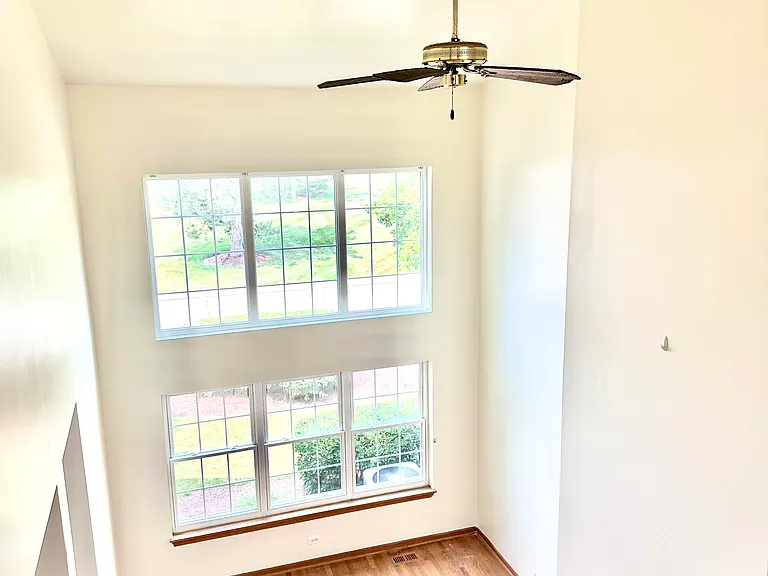 315 Bay Dr — Photo 12