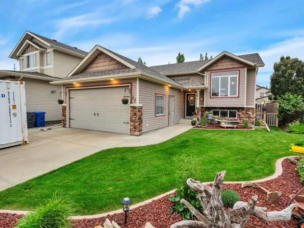 52 W Irving Cres, Red Deer, AB T4R 3R9
