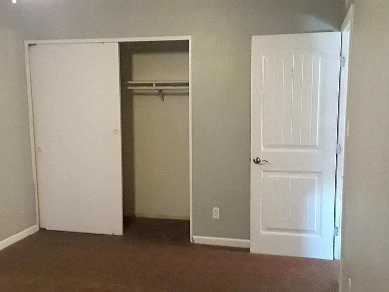 4617 E Jones Ave — Photo 6