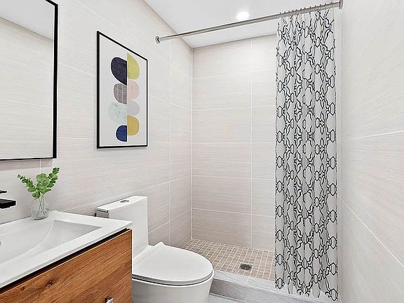 5th image of 86 Thayer St Unit 2A