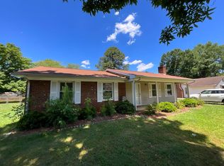 5005 Pressman Dr, Winston Salem, NC 27105