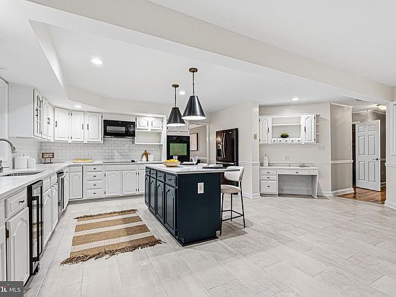 3rd image of 1614 Randallwood Ct