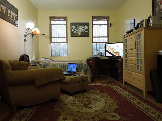 Rented by REAL New York | media 5