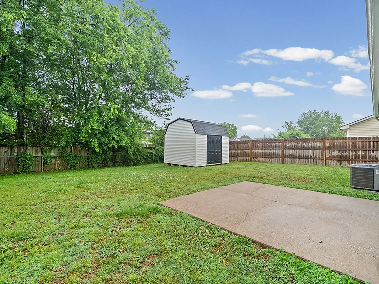 987 Stateline Rd — Photo 25