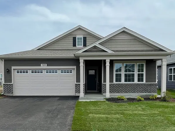 789 Mesa Ln, Pingree Grove, IL 60140