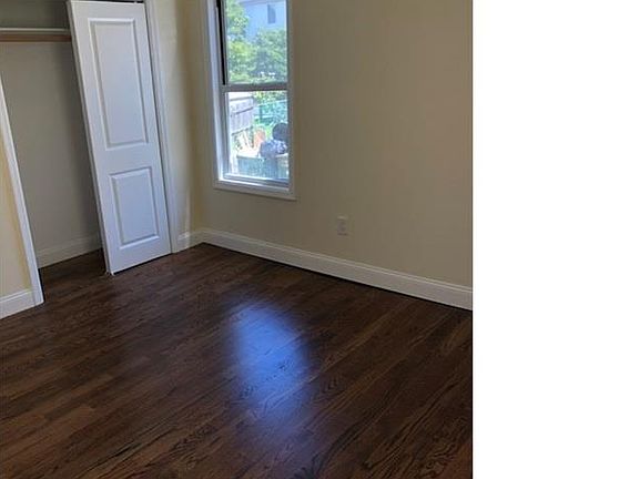 5th image of 519 Tompkins Ave