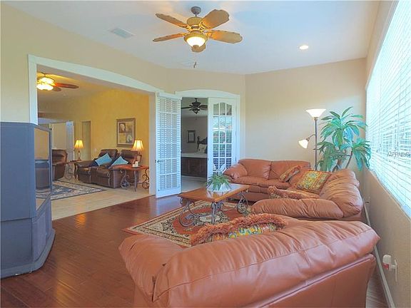 4th image of 516 Arena Dr