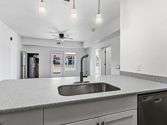 5th image of 1401 Dr Martin Luther King Jr St #8739dbfa8