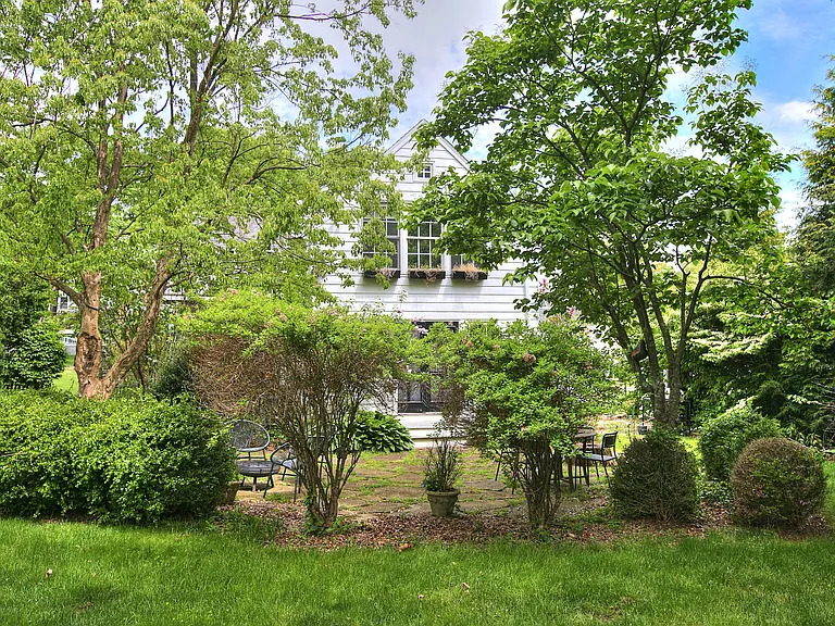 11 Treadwell Ave — Photo 38