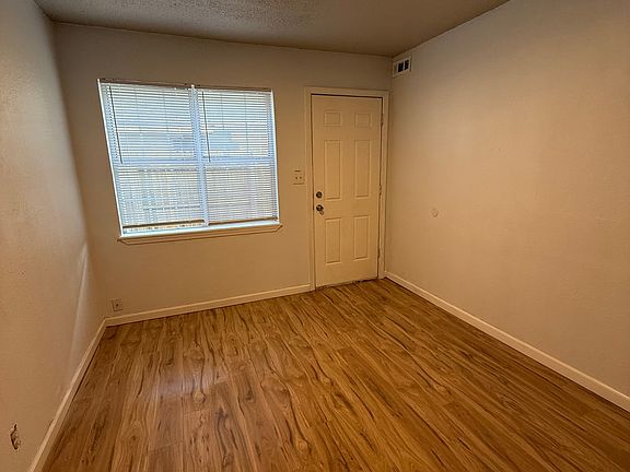 4th image of 6411 S Newport Ave APT B