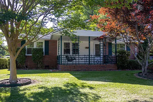 1103 River St Photo 1