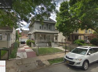930 E 34th St, Brooklyn, NY 11210