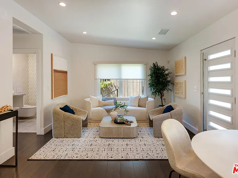 3850 Glenalbyn Dr — Photo 12