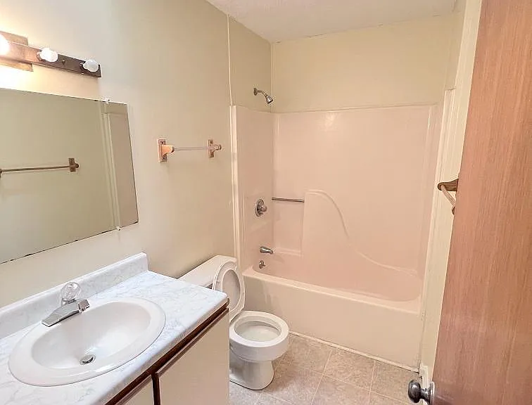875 Martin Luther King Jr Blvd #10 — Photo 7