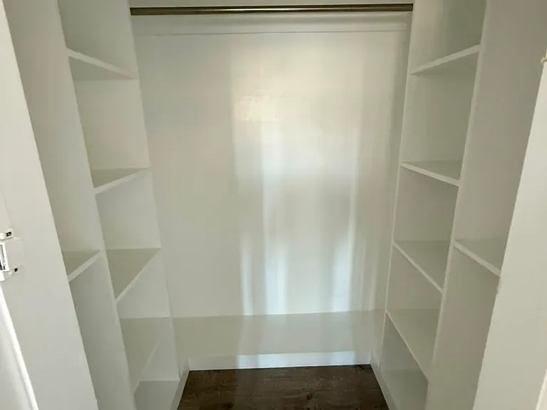 3410 Club Dr #9 — Photo 5
