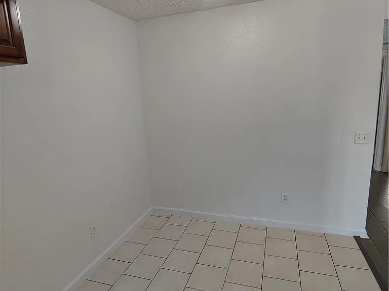4211 Mountain Dr — Photo 9