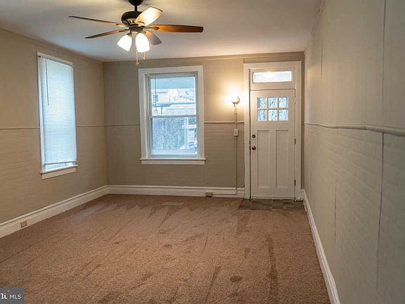 4th image of 112 Houston Ave