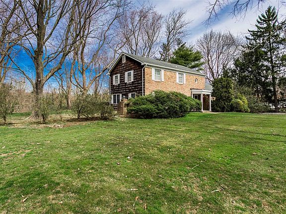 2nd image of 31 Wildwood Dr
