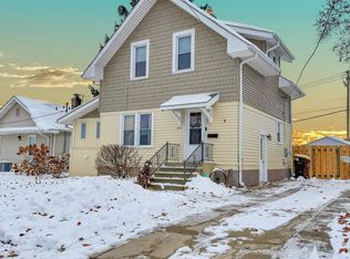 813 W Cleveland St, Freeport, IL 61032