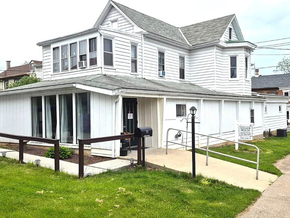 103 W Keller St #9