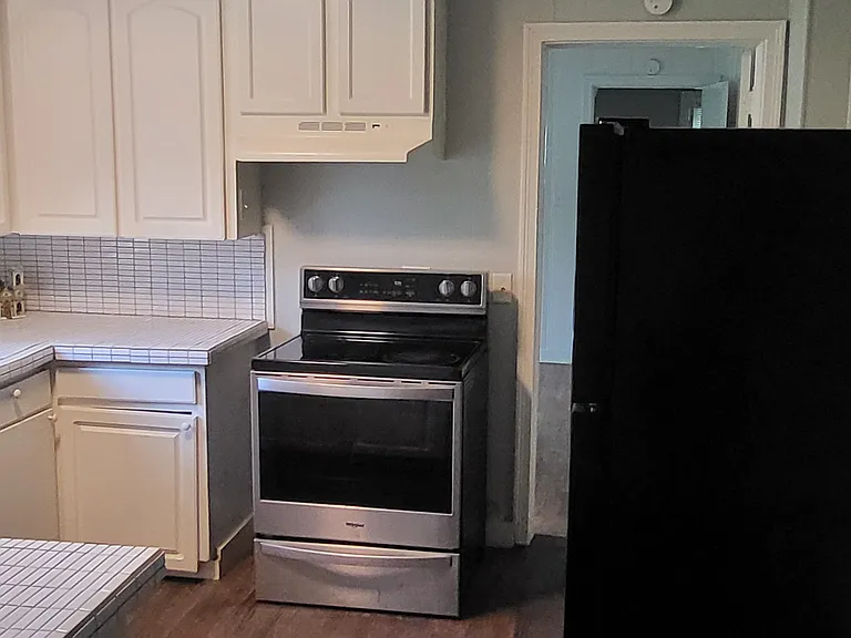 2533 Paden St — Photo 3