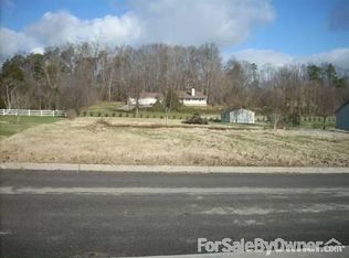 613 Ross Dr, Dandridge, TN 37725