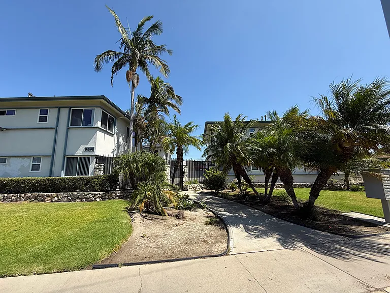9641 Maureen Dr #5 — Photo 4