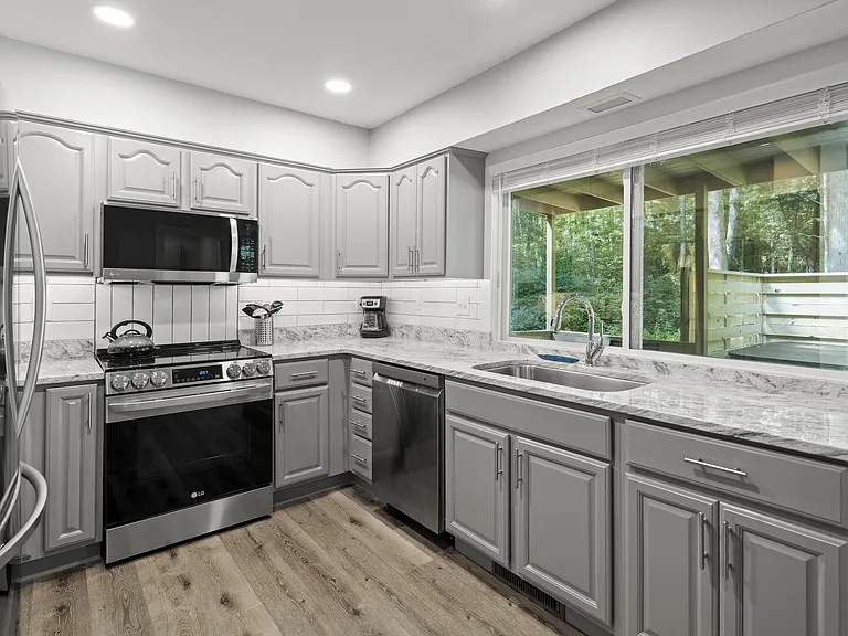 Turnberry Dr — Photo 7