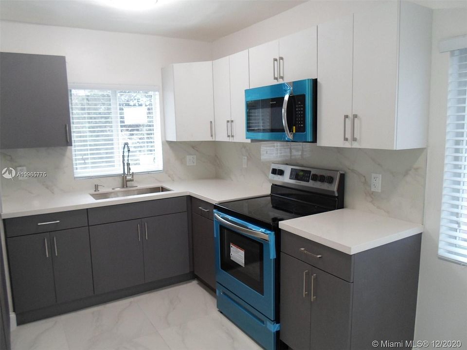 1st image of 354 NW 59th Ter Floor 2