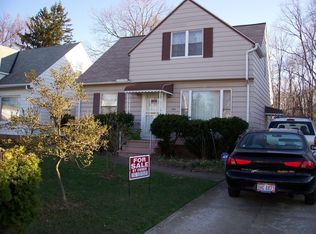 17820 Dalewood Ave, Maple Heights, OH