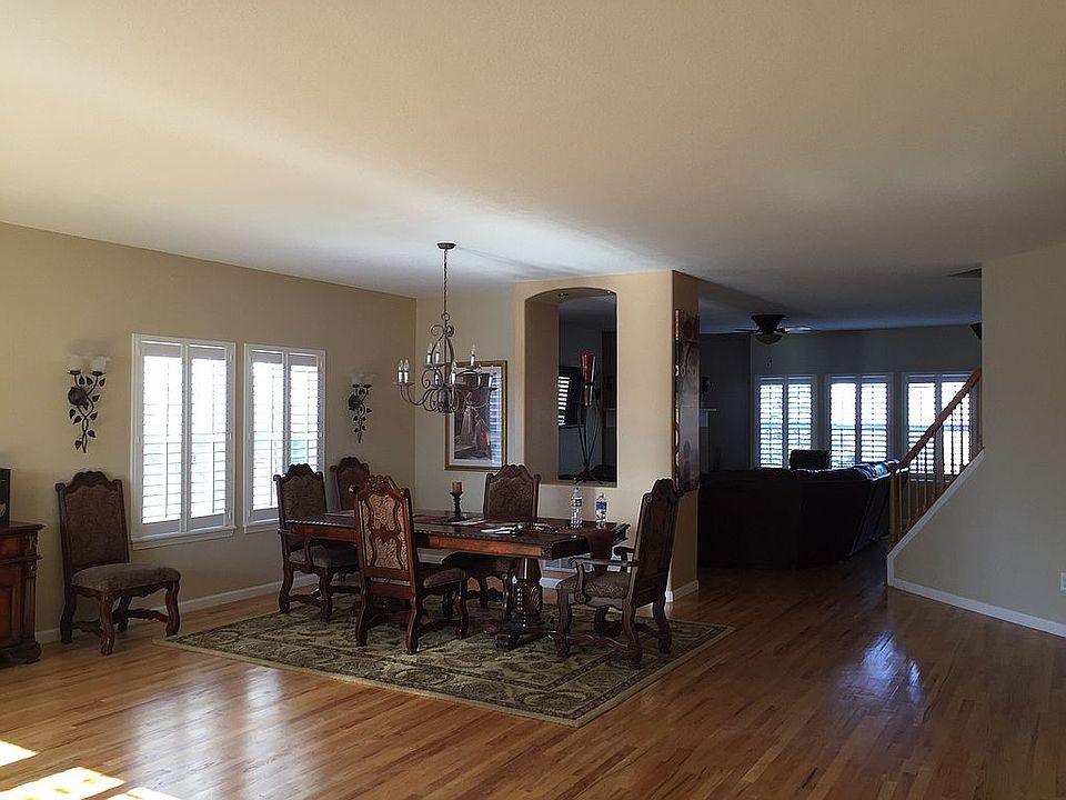 Main Entry/Formal Dining