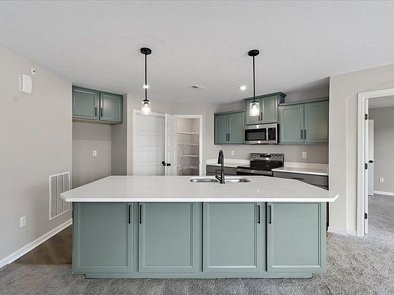 5th image of 602 Foxhill Dr #10-204