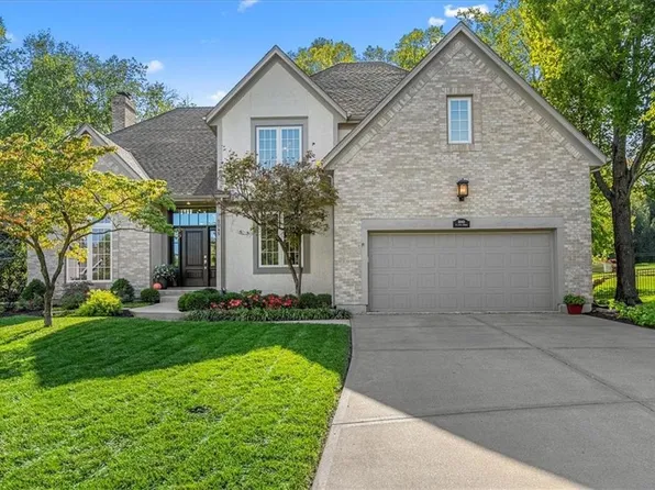 5045 W 127th Ter, Leawood, KS 66209