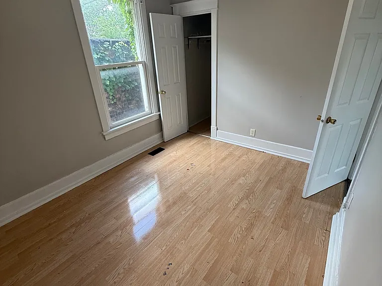 3927 Elm St #1R — Photo 6