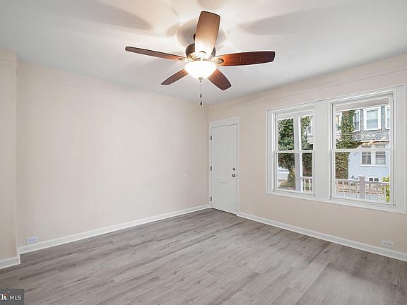5th image of 305 W 19th 1/2 St