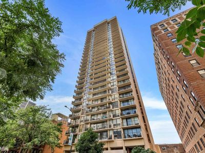 3150 N Sheridan Rd APT 5B, Chicago, IL, 60657