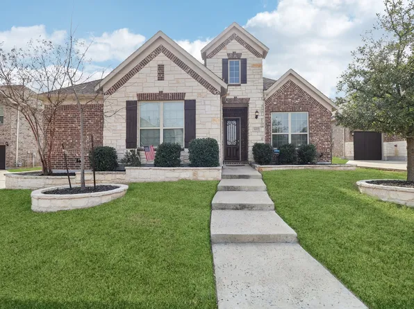 8012 Woodside Trl, North Richland Hills, TX 76182